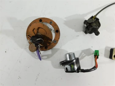 Zamek stacyjka kluczyk suzuki vz 800 marauder 95-05 u-11 3700048830