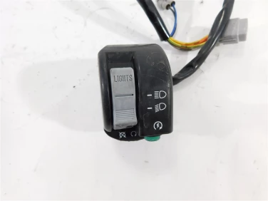 PrzeŁĄcznik lewy suzuki lt-a 700 kingquad u-11 37400-31g00