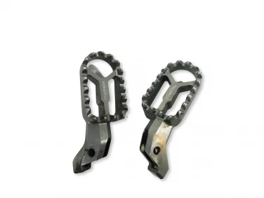 PODNÓŻEK STOPKA TRIUMPH TIGER 800 XCX 15-18 U-11 A9770037