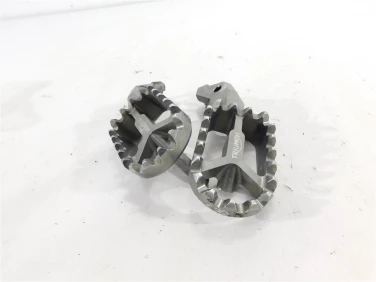 PodnÓŻek stopka triumph tiger 800 xcx 15-18 u-11 a9770037