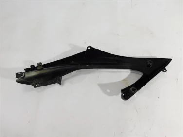 Owiewka bok boczna prawa yamaha yzf-r6 rj15 08-16 u-11 13s-2117w-00