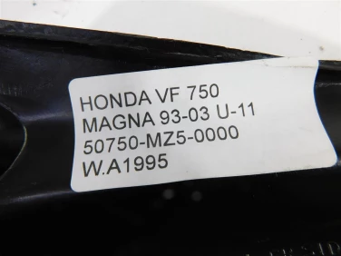 Plastik wypeŁnienie owiewka honda vf 750 magna 93-03 u-11 50750-mz5-0000