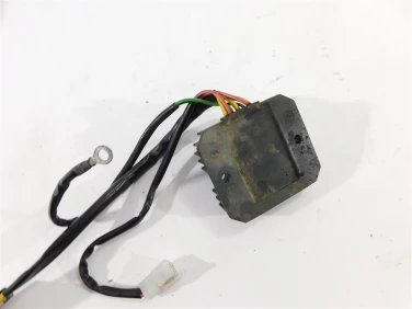 Regulator napiĘcia ktm duke 690 08-11 u-11 60011034100