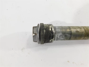 OŚ koŁa przÓd przednia yamaha yzf-r6 rj15 08-16 u-11 2c0251810000