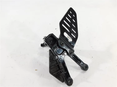 Set podnÓŻek lewy przÓd yamaha yzf-r6 rj15 08-16 u-11 2c0274421000