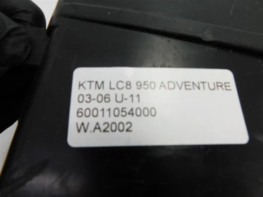 Plastik wypeŁnienie owiewka ktm lc8 950 adventure 03-06 u-11 60011054000