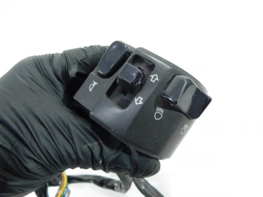 PrzeŁĄcznik lewy przÓd ktm lc8 950 adventure 03-06 u-11 60011070000