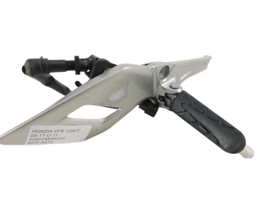 SET PODNÓŻEK PRAWY PRZÓD HONDA VFR 1200 F 09-17 U-11 50600MGE000