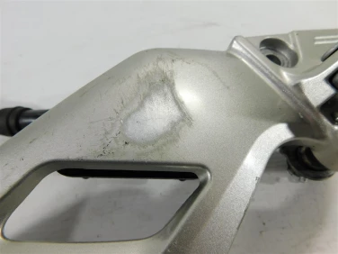 Set podnÓŻek prawy przÓd honda vfr 1200 f 09-17 u-11 50600mge000