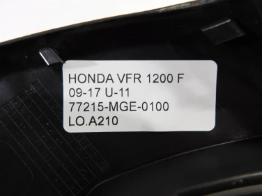 ŁĄcznik ogon plastik tyŁ honda vfr 1200 f 09-17 u-11 77215-mge-0100