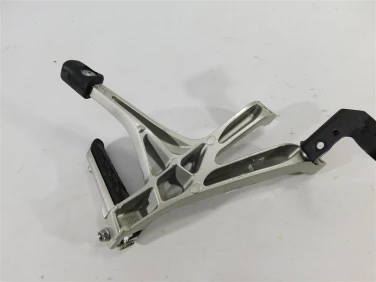 Set podnÓŻek lewy tyŁ honda vfr 1200 f 09-17 u-11 50681mge010