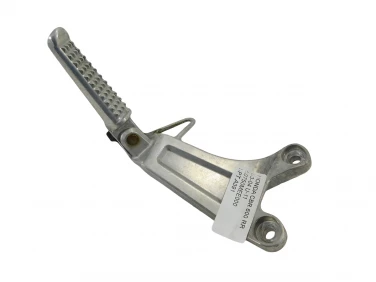 SET PODNÓŻEK PRAWY TYŁ HONDA CBR 600 RR 03-04 U-11 50750MEE000