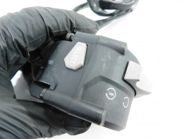 PrzeŁĄcznik prawy przÓd kawasaki klz 1000 versys se 19-24 u-11 460910581