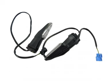 KIERUNEK KIERUNKOWSKAZ KAWASAKI KLZ 1000 VERSYS SE 19-24 U-11 230370578 230370577