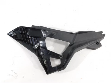 Owiewka bok boczna lewa bmw g 310 r 21-25 u-11 46639480257