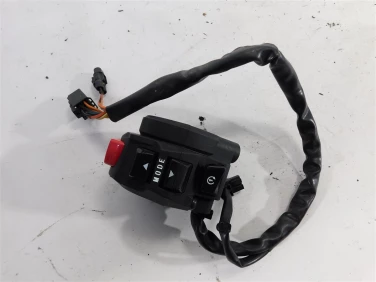 PrzeŁĄcznik prawy przÓd suzuki gsx-r 750 08-10 u-11 3720021h01
