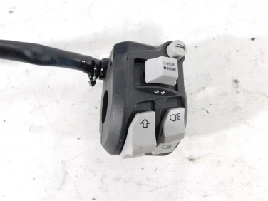 PrzeŁĄcznik lewy przÓd ducati monster 937 21-25 u-11 65110281c