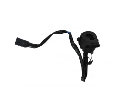 PRZEŁĄCZNIK PRAWY PRZÓD SUZUKI GSX-R 125 18-25 U-11 3720023K20