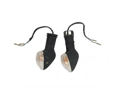 KIERUNEK KIERUNKOWSKAZ SUZUKI GSX-R 125 18-25 U-11 3560234J61 3560134J80