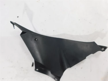 Plastik wypeŁnienie owiewka suzuki gsx-r 125 18-25 u-11 94481-23ko