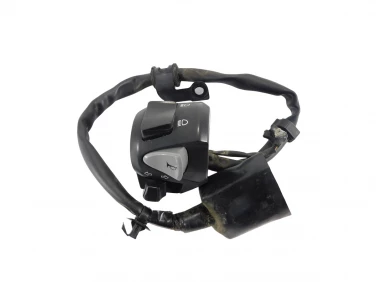 PRZEŁĄCZNIK LEWY PRZÓD HONDA CB 500 F 19-21 U-11 35200MKPD42