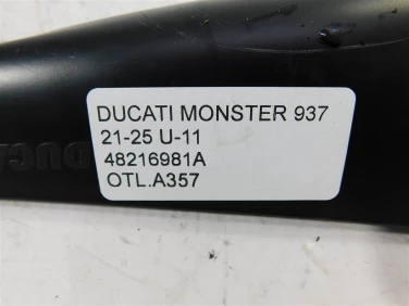 Ogon owiewka tyŁ lewy ducati monster 937 21-25 u-11 48216981a