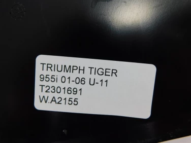 Plastik wypeŁnienie owiewka triumph tiger 955i 01-06 u-11 t2301691