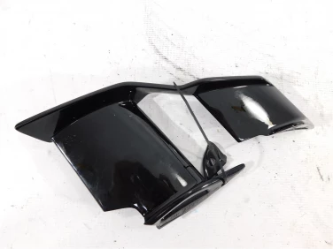 Owiewka bok boczna prawa bmw m 1000 r kms 22-25 winglet u-12 46637105004