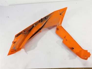 Owiewka bok boczna prawa ktm rc 390 22-24 u-11 jy181347