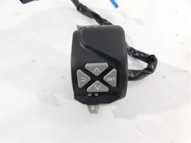 PrzeŁĄcznik lewy przÓd ktm rc 390 22-24 u-11 94811070000