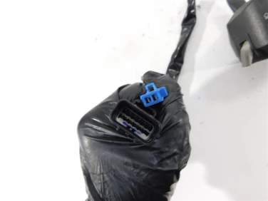 PrzeŁĄcznik lewy przÓd ktm rc 390 22-24 u-11 94811070000