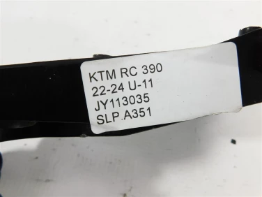 Set podnÓŻek lewy przÓd ktm rc 390 22-24 u-11 jy113035