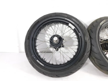 Felgi koŁa komplet husqvarna 701 supermoto 16-23 7501010114433 7500910114433 u-11