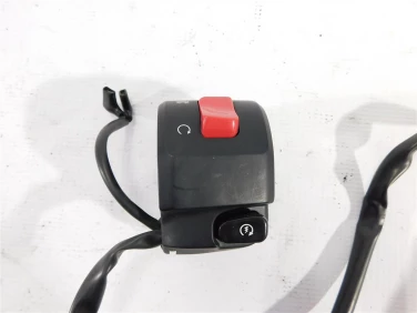 PrzeŁĄcznik prawy przÓd kawasaki z 650 20-23 u-11 460910488