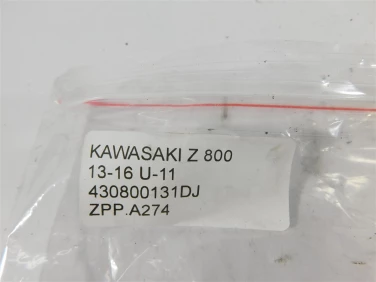 Zacisk hamulec przÓd prawy kawasaki z 800 13-16 u-11 430800131dj