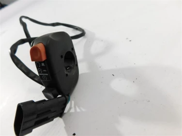 PrzeŁĄcznik prawy przÓd aprilia shiver 900 17-18 u-11 b045021