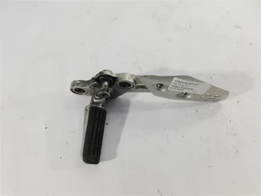 Set podnÓŻek lewy przÓd yamaha mt-07 13-17 u-11 1ws274420000