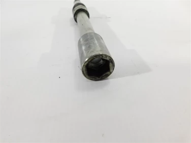 OŚ koŁa przÓd przednia honda cb 500 f 16-18 u-11 44301mgzj00