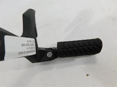 Set podnÓŻek lewy tyŁ kawasaki z 650 20-23 u-11 35063135018r