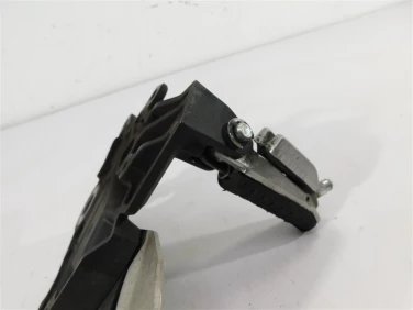 Set podnÓŻek lewy przÓd honda cbr 650 r 21-23 u-11 35063134818r