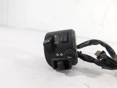 PrzeŁĄcznik lewy przÓd yamaha mt-07 13-17 u-11 1ws839720100