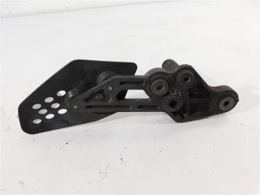 Set podnÓŻek lewy przÓd yamaha mt-07 13-17 u-11 1ws274420000