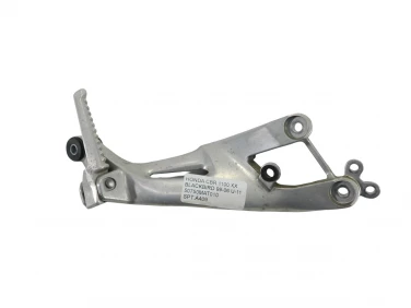 SET PODNÓŻEK PRAWY TYŁ HONDA CBR 1100 XX BLACKBIRD 99-06 U-11 50750MAT010