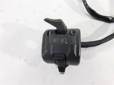 PrzeŁĄcznik lewy przÓd ducati diavel 1200 15-18 u-11 65110161a