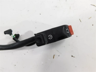 PrzeŁĄcznik prawy przÓd honda cbr 1000 rr 04-05 u-11 35130melj00