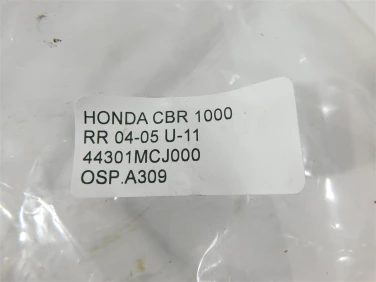 OŚ koŁa przÓd przednia honda cbr 1000 rr 04-05 u-11 44301mcj000