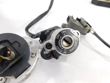 Zamek stacyjka kluczyk suzuki gsf 600 s bandit 00-04 u-11 3710333893