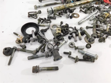 Śruby zestaw Śrub suzuki gsf 600 s bandit 00-04 u-11