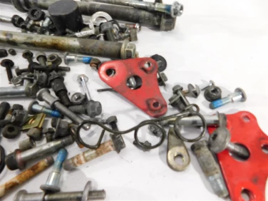 Śruby zestaw Śrub suzuki gsf 600 s bandit 00-04 u-11