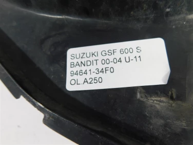 OsŁona licznik przÓd plastik suzuki gsf 600 s bandit 00-04 u-11 94641-34f0